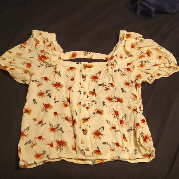 ☀️Sunflower Blouse Size Large - Picture 1 of 4
